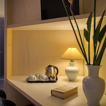 Hotel Piroscafo デセンツァーノ・デル・ガルダ エクステリア 写真
